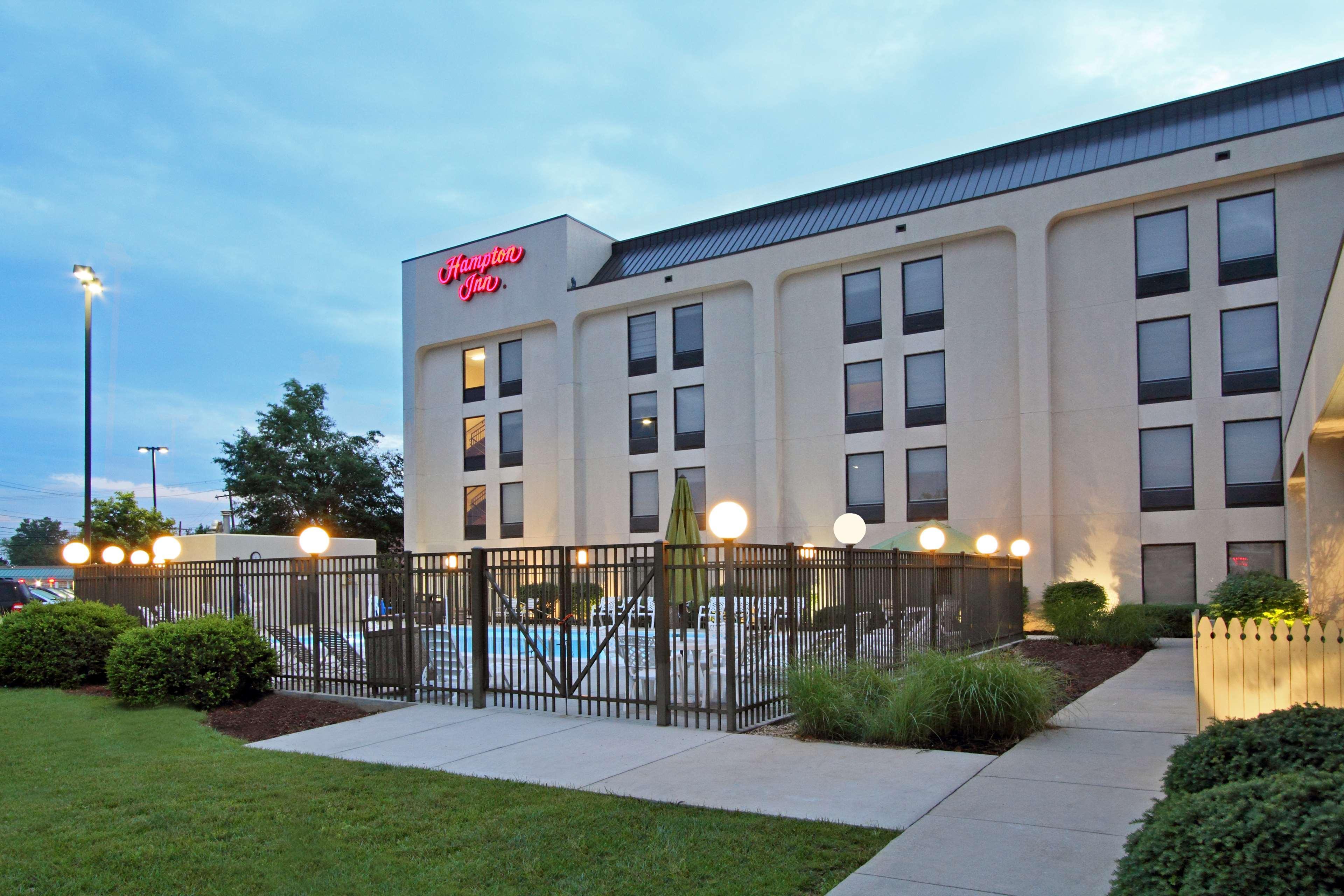 Hampton Inn Hagerstown Bagian luar foto