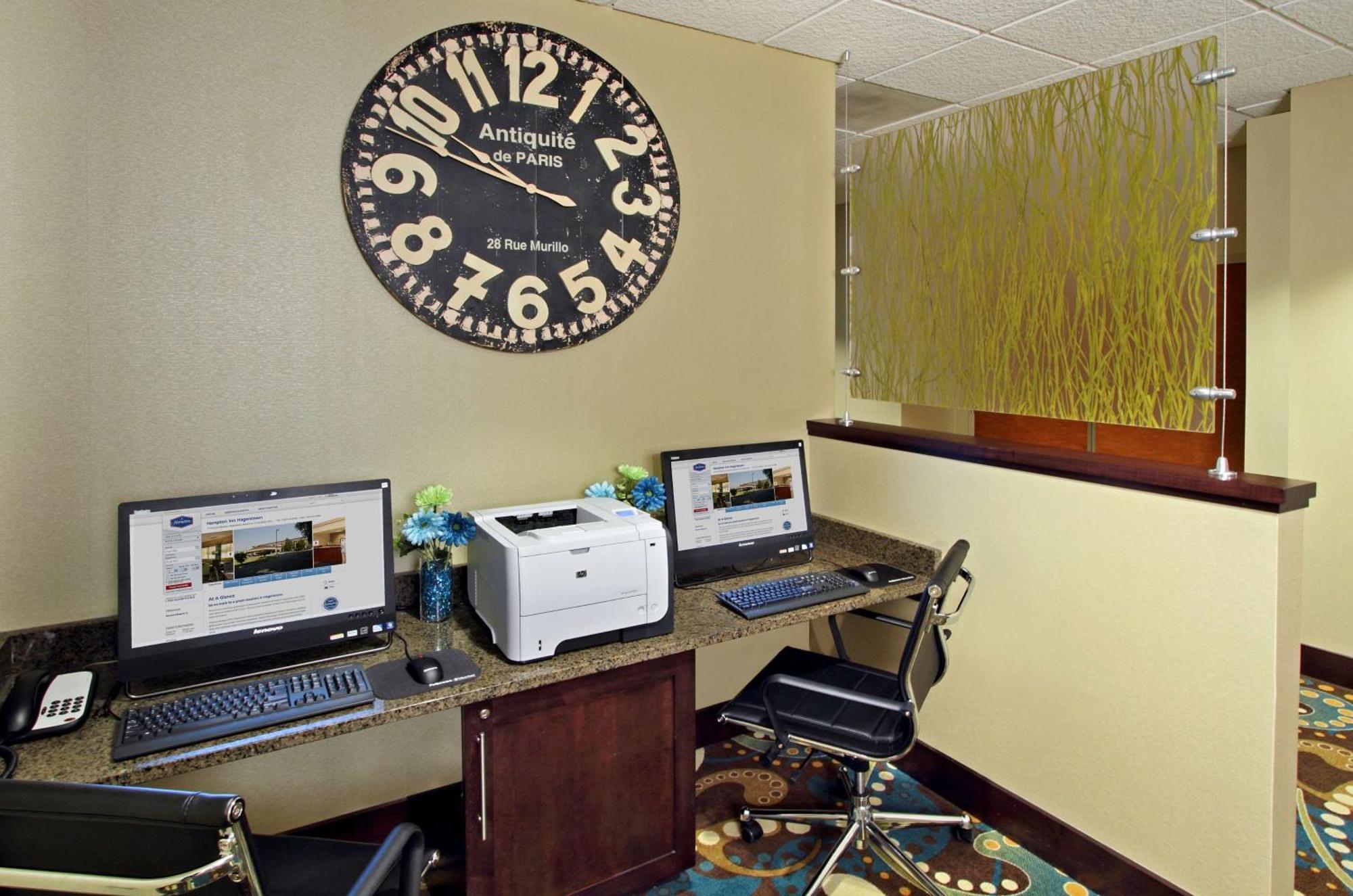 Hampton Inn Hagerstown Bagian luar foto
